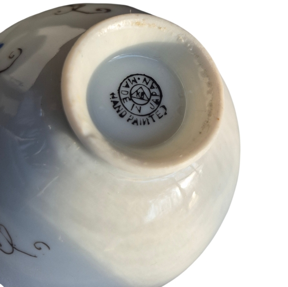 Pair of Vintage Japanese Porcelain Cups - Picture 3 of 5